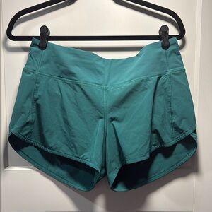 Lululemon Athletica Green Athletic Shorts Mid rise 4” inseam